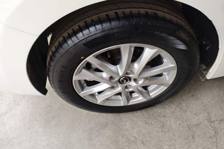 Used Mazda Mazda 3 Axela 2017 Sedan 1.5L Automatic Luxury Model Emission Standard China V
