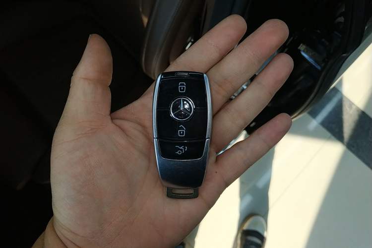 Used Mercedes-Benz E-Class 2019 E 260 L
