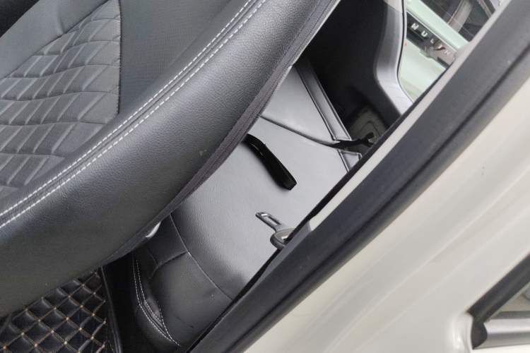 Used Wuling Hongguang MINIEV 2022 Macaron Fashion Model Lithium Iron Phosphate
