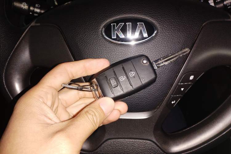 Used Kia K3 2016 1.6L Automatic with Sunroof