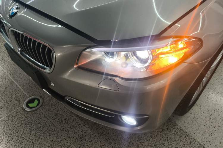 Used BMW 5 Series 2014 525Li Luxury Design Package
