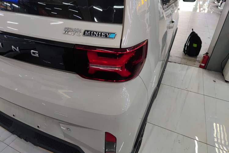 Used Wuling Hongguang MINIEV 2022 GAMEBOY 200km Gaming Edition with Lithium Iron Phosphate
