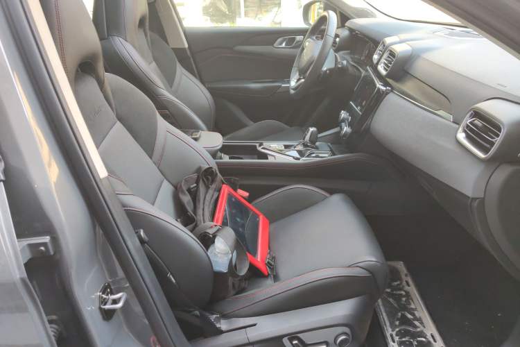 Used Lynk & Co 02 2019 1.5T DCT Two-Wheel Drive Pro Edition China VI Standard
