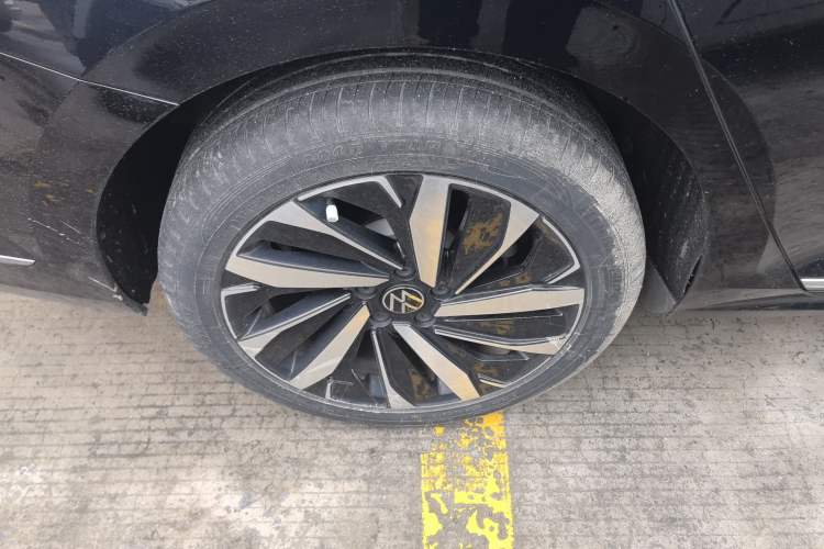 Used Volkswagen Passat 2022 330TSI Starry Luxury Edition – Exclusive Special Edition