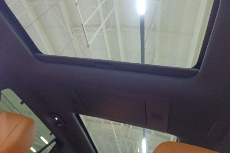 Used  eπ008 2026 Model Six-Seat Range-Extended Family Edition