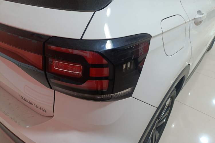 Used Volkswagen Tacqua 2021 200TSI DSG JoyConnect Edition