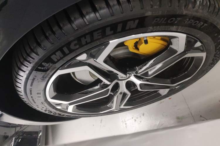 Used  SU7 2024 Four-Wheel Drive Ultra-Long Range Advanced Intelligent Driving Max Edition