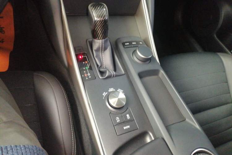 Used Lexus IS 2017 300 Leading Edition
