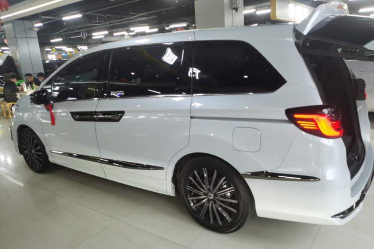 Used Honda Elysion 
