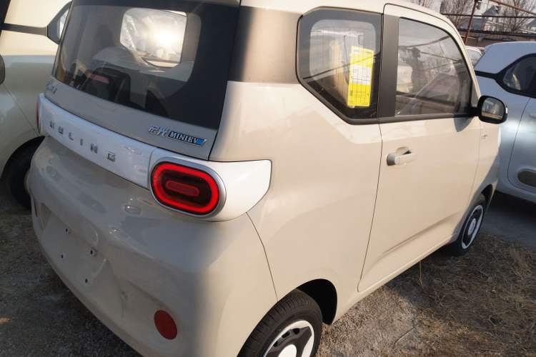 Used Wuling Hongguang MINIEV 2024 3rd Generation 215km Youth Edition
