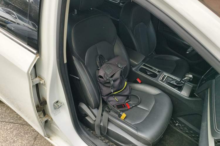 Used Roewe i6 2019 PLUS 1.6L CVT 4G Connected Flagship Deluxe Edition
