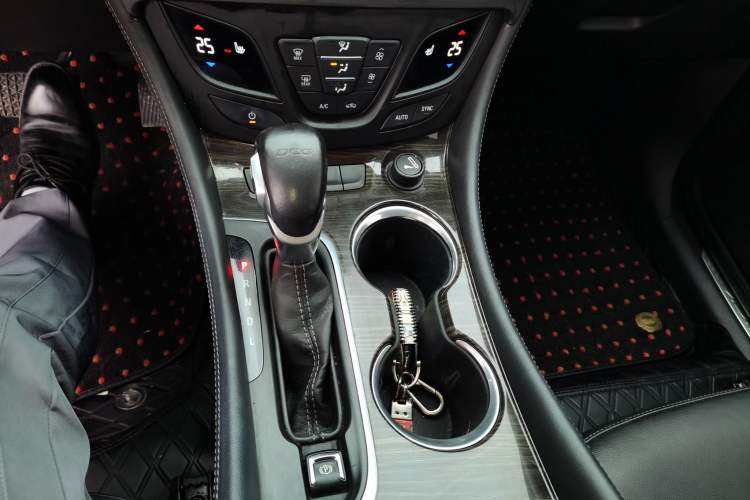 Used Buick Envision 2019 20T Two-Wheel Drive Elite Version China V Standard
