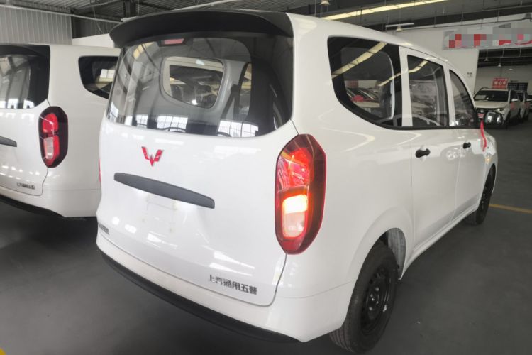 Used Wuling Hongguang New Energy 2024 All-Electric Model 300KM Practical Version
