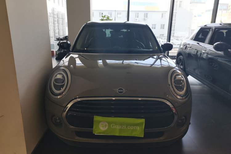 Used  MINI 2019 1.5T COOPER Classic Edition Five-Door Version
