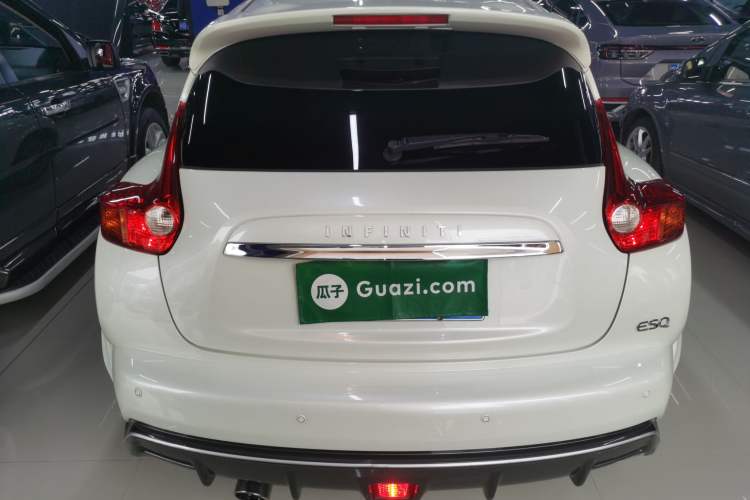 Used Infiniti ESQ 2014 1.6L Spontaneous Edition
