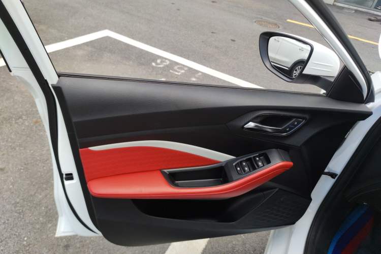 Used MG 5 2022 180 DVVT CVT Youth Luxury Edition
