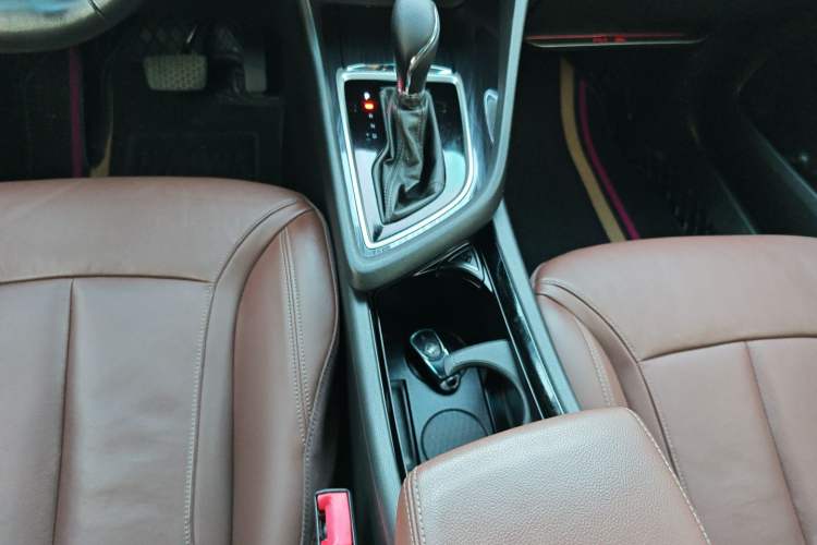 Used Buick GL6 2019 18T 6-Seater Connected Luxury Version China VI Standard
