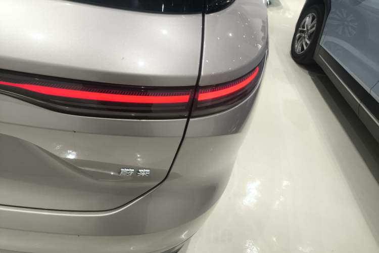 Used Nio ES8 2023 75 kWh Executive Edition