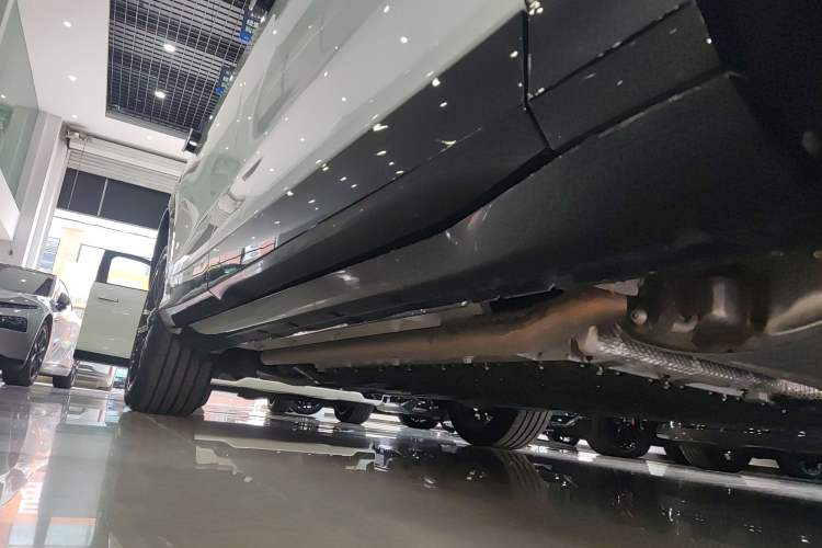 Used VOYAH FREE 2025 318 318 km Rear-Drive Touring Edition
