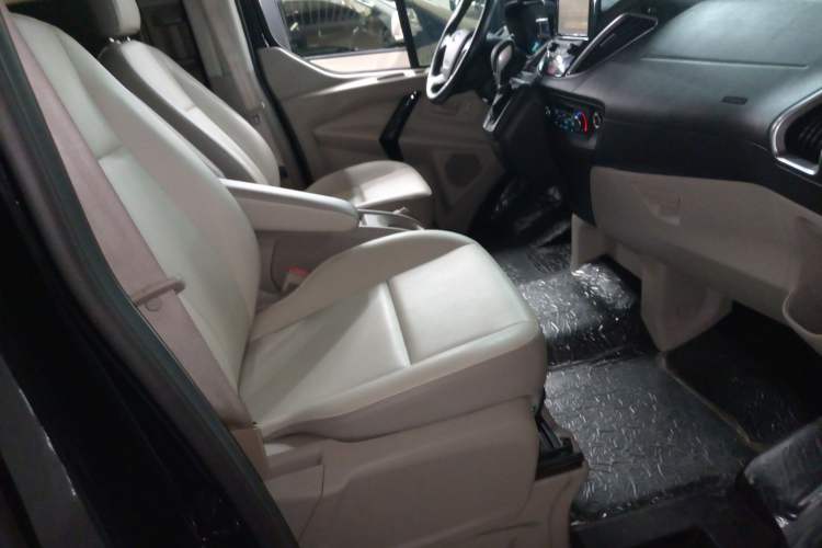 Used Ford Tourneo Custom 2020 2.0T Automatic Elite Edition China VI Standard
