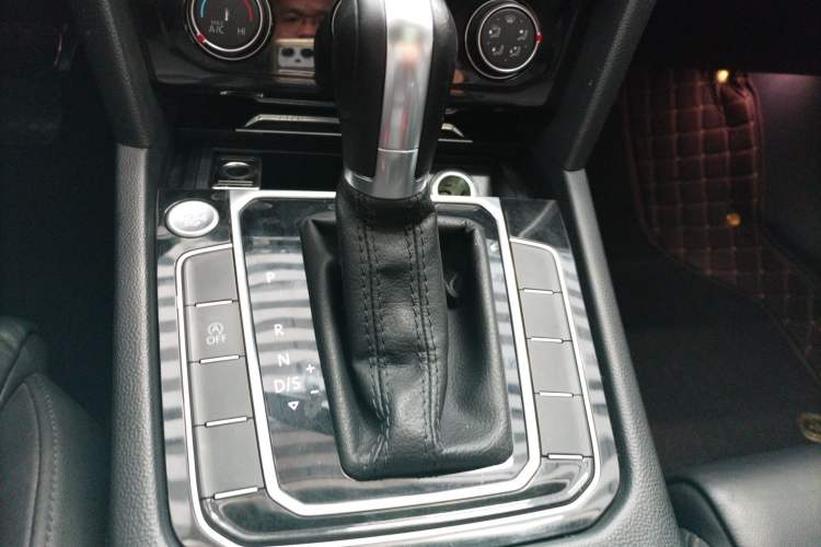 Used Volkswagen Magotan 2019 330TSI DSG Leading Model China VI Standard
