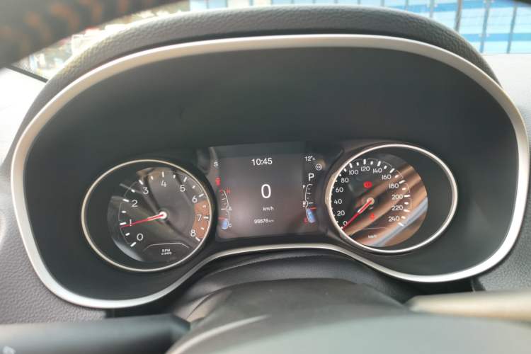 Used  Compass 2017 200T Automatic Family Edition
