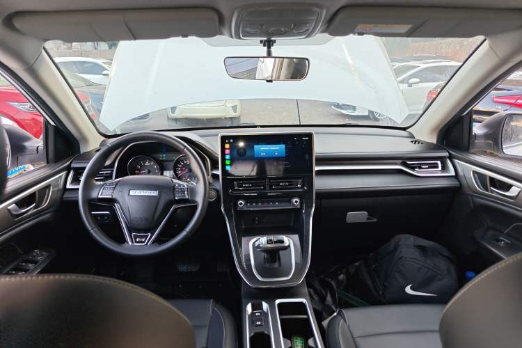 Used Haval M6 2021 PLUS 1.5T DCT Prestige Smart Connectivity Model
