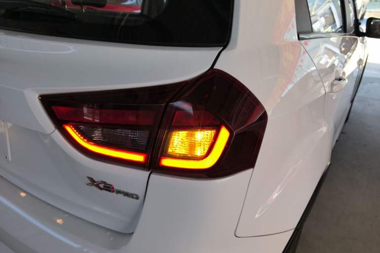 Used Geely Auto Vision X3 2021 PRO 1.5L CVT Deluxe Model