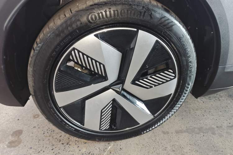 Used  S05 2024 200Max Range-Extended Long-Range Version
