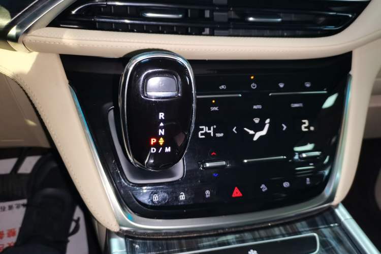 Used Buick GL8 2022 ES Landtrek 653T Luxury Edition
