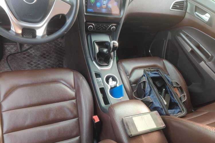 Used Haima V70 2016 2.0L Manual - Enjoyment Version 6 Seats