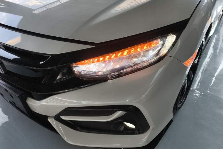 Used Honda Civic 2021 HATCHBACK 220TURBO CVT Trendy Cool Edition
