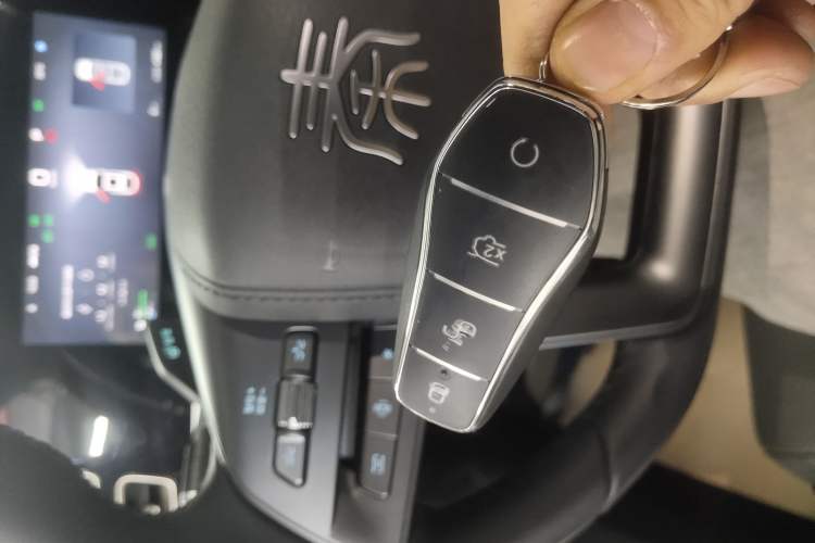 Used BYD Qin L 2025 DM-i Smart Drive 120KM Superior Model
