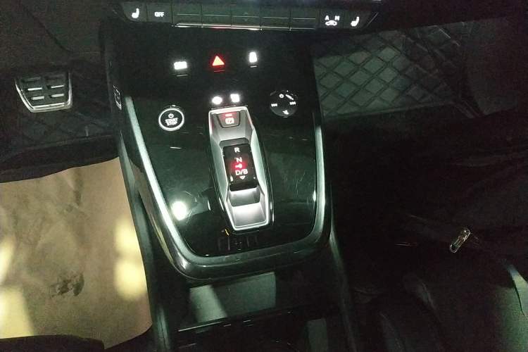 Used Audi Q4 e-tron 2023 50 e-tron quattro Visionary Edition
