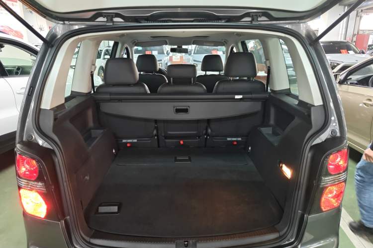 Used Volkswagen Touran 2015 1.4T DSG Comfort Edition 5 Seats
