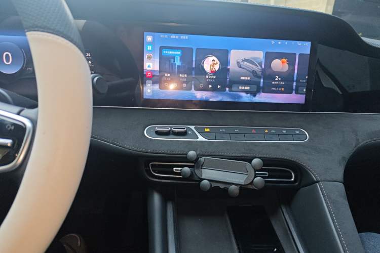 Used Roewe D7 2025 DMH 125km World Champion Excellence Edition
