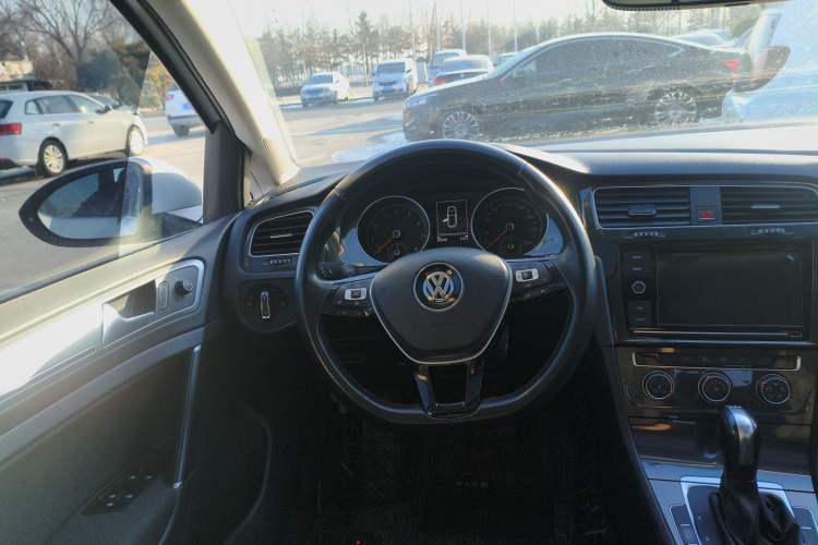 Used Volkswagen Golf 2019 200TSI DSG Comfort & Ambition Edition China VI Standard
