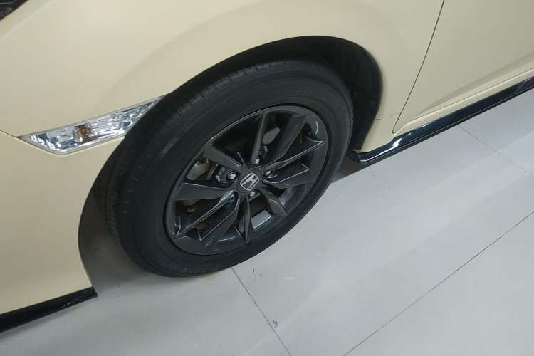 Used Honda Civic 2021 HATCHBACK 220TURBO CVT New Trendsetter
