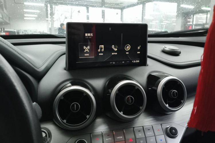 Used Wey VV7 2019 Upgraded Model 2.0T Flagship Version China VI
