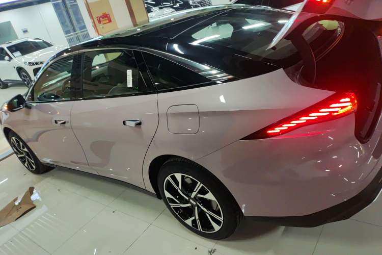 Used  L6 2024 125km Creative Edition