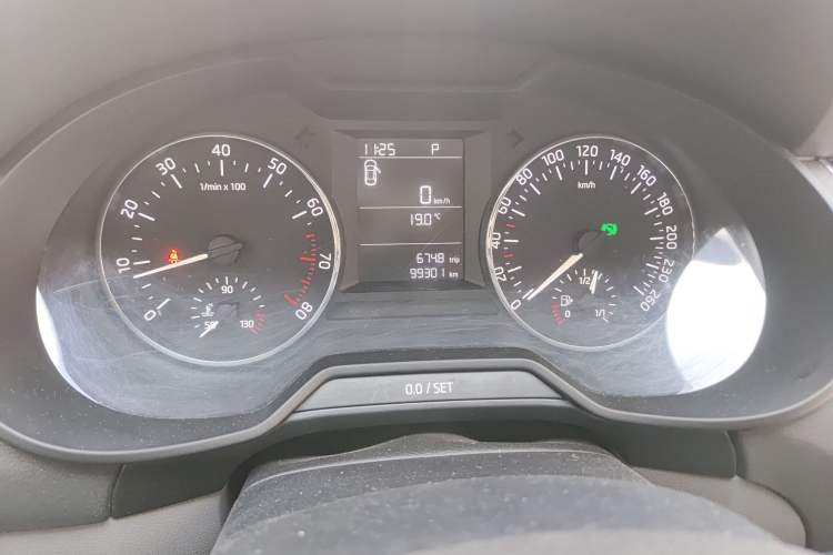 Used Skoda Octavia 2015 1.6L Automatic Yijie Edition
