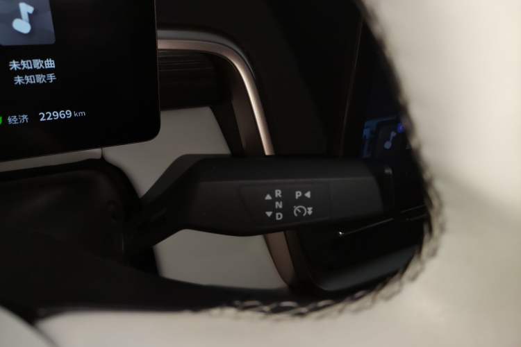 Used  eπ008 2024 636Max All-Electric Version 6 Seats
