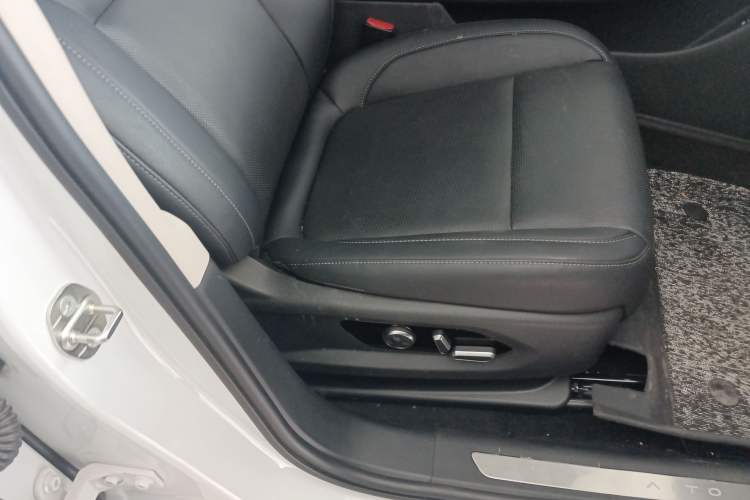 Used Hima AITO M5 2022 Extended-Range Four-Wheel Drive Performance Version
