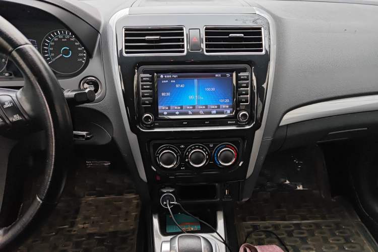 Used FORTHING Joyear S50 2014 1.6L CVT Luxury Model