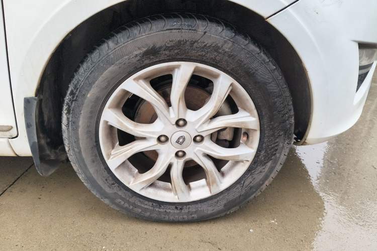 Used Jinbei Zhishang S30 2015 1.5L Manual Comfort Model