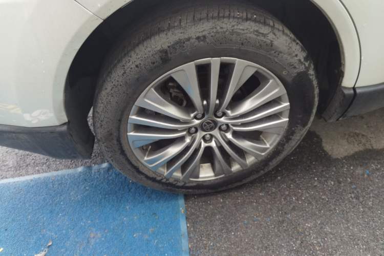 Used Toyota Harrier 2022 2.0L CVT Two-Wheel Drive Deluxe Edition