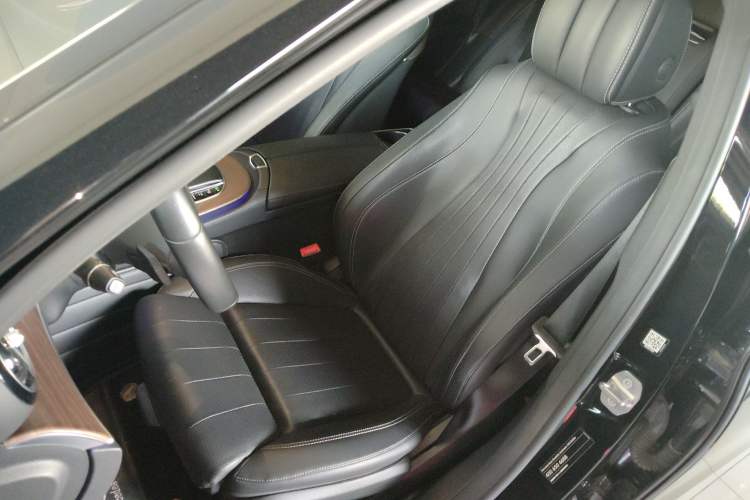 Used Mercedes-Benz E-Class 2020 Facelift E 260 L
