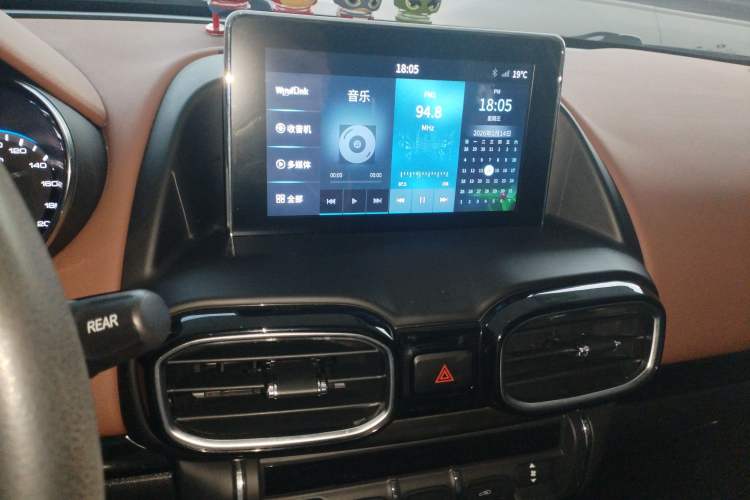 Used Dongfeng Aeolus AX4 2017 1.6L DCT Trendy Style
