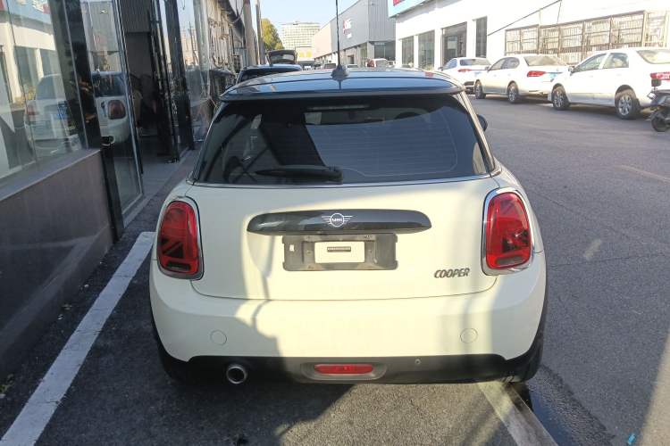 Used  MINI 2018 1.5T COOPER Classic Edition
