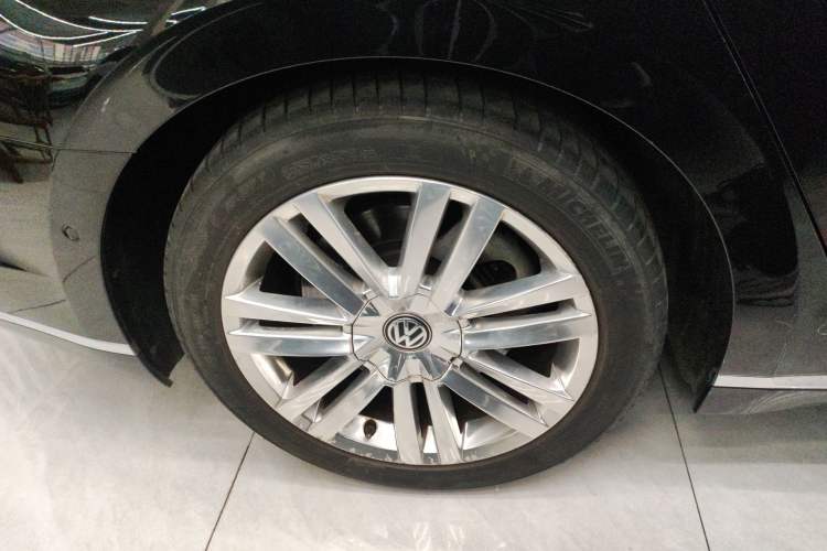 Used Volkswagen Phideon 2016 480 V6 4x4 Executive Flagship Edition